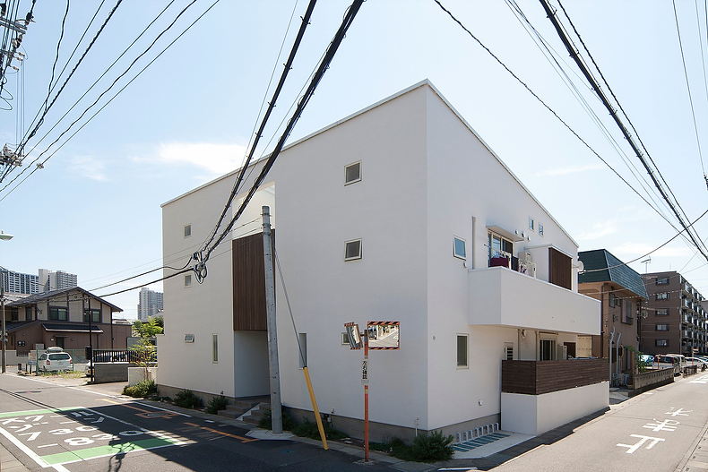 ナラ無垢の床材に感じる木のぬくもり